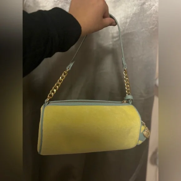 Juicy couture barrel bag - Picture 3 of 3